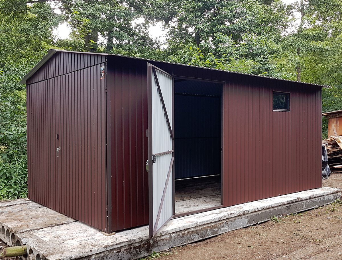 Plechová montovaná garáž 3×5 - hnědá