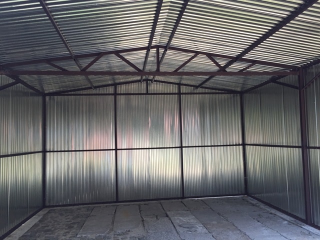 Plechová montovaná garáž 5×5 - pozinkovaná