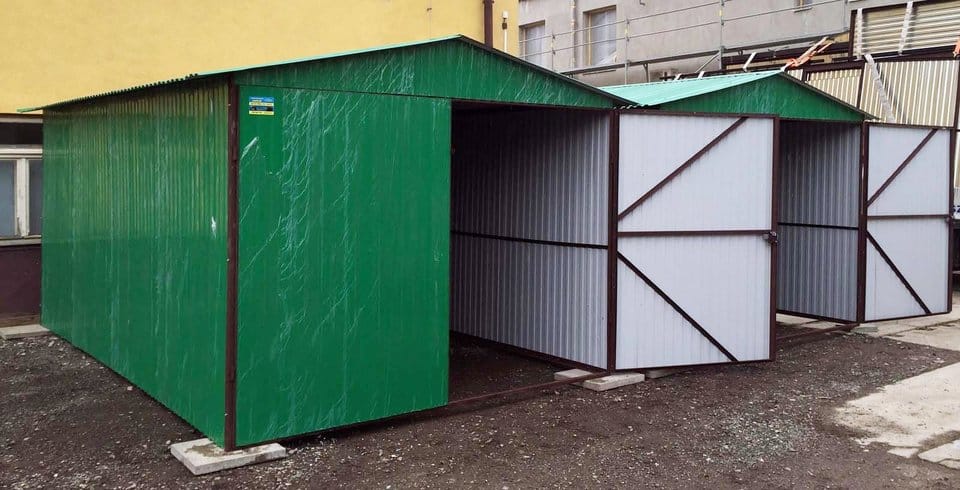 Plechová montovaná garáž 3×5 - zelená