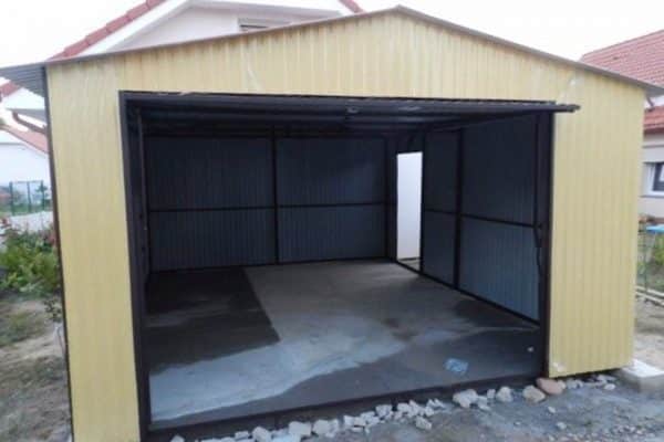 Plechová montovaná garáž 4,5×5 - béžová