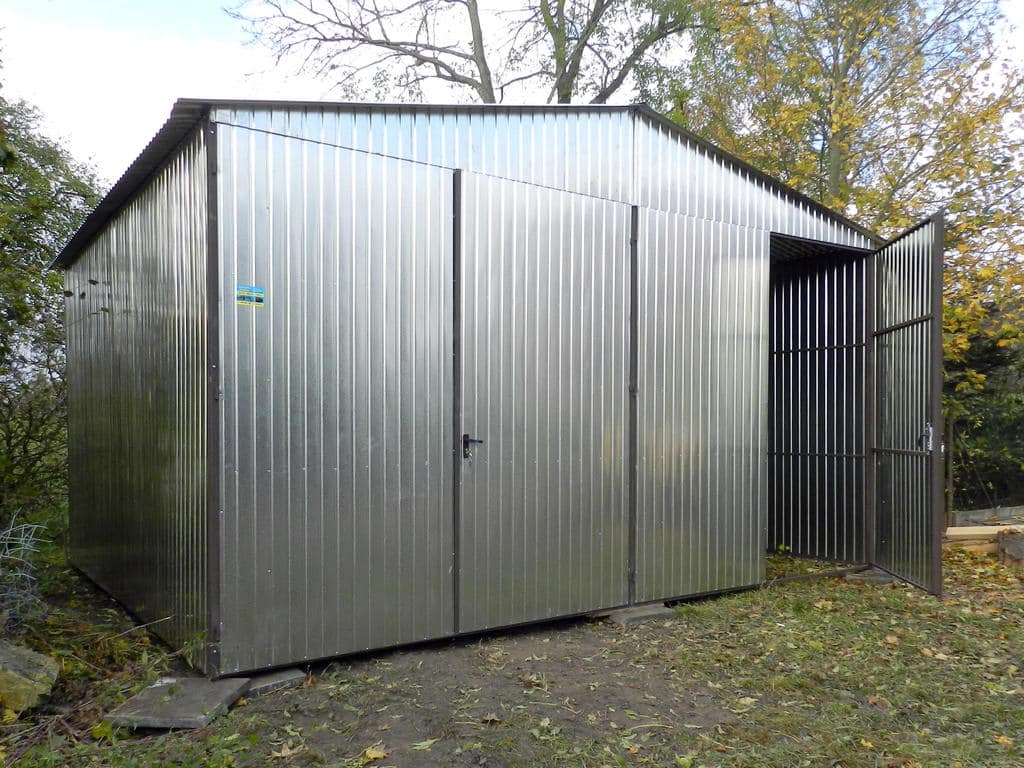 Plechová garáž 6x5 m - stříbrná