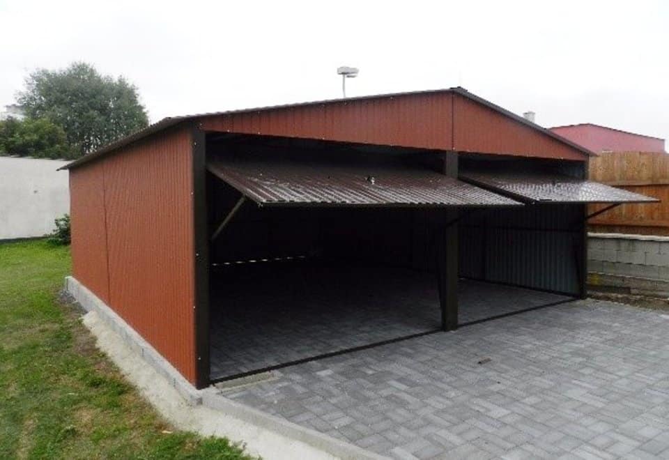 Plechová montovaná garáž 6×8 - hnědá