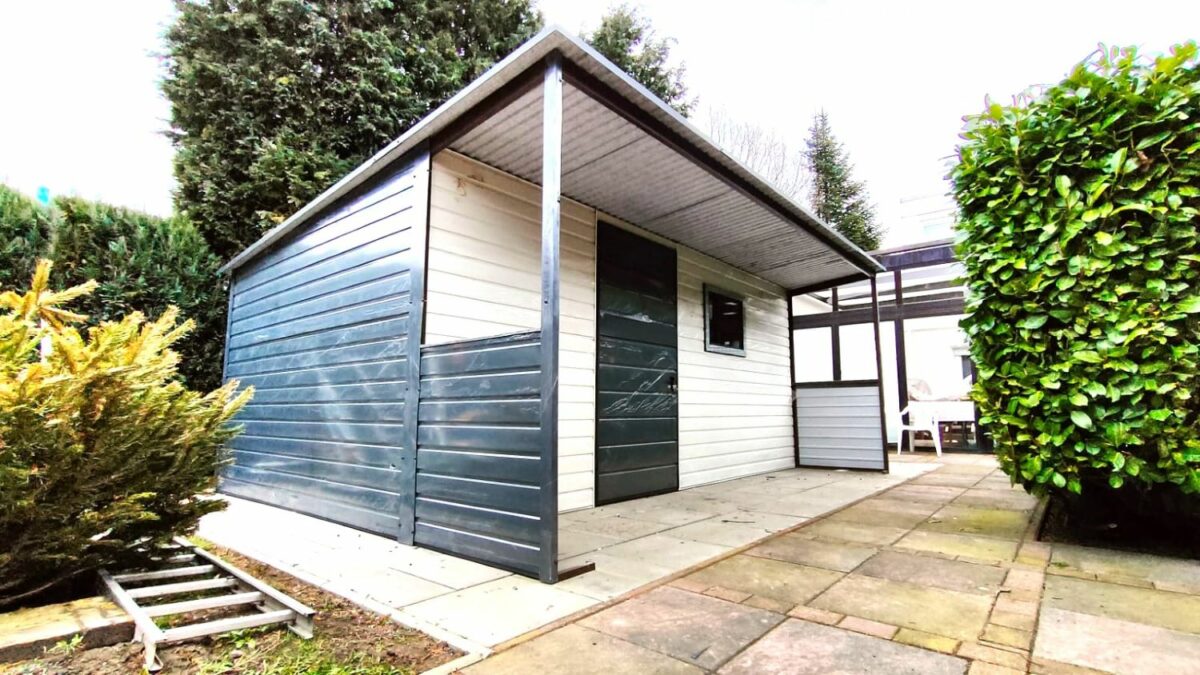 Gartenhaus 5×3m + zusätzliche Überdachung 5x1m- Anthrazitgrau matt/Reinweiß