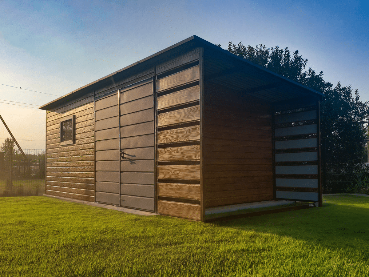 3 1 - Gartenhaus 5×3 m + zusätzliche Überdachung 1x3 m – Goldene Eiche dunkel/Anthrazitgrau matt